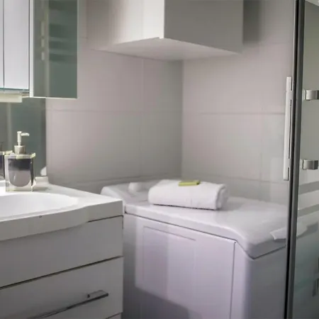 Immogroom- Cosy - Center- Ac - Terrace Apartman *